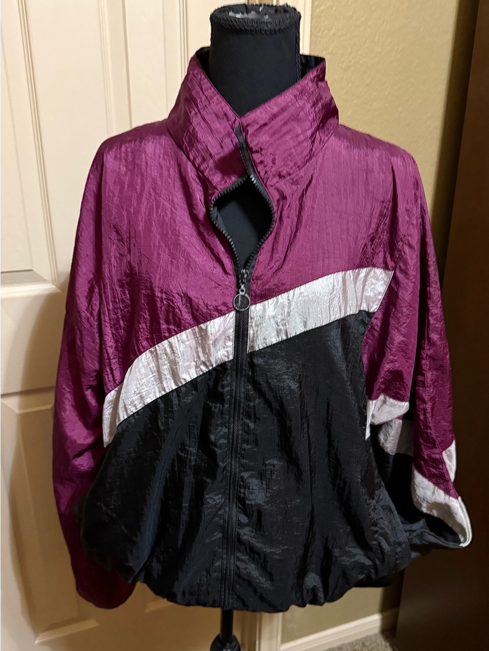 vintage Man’s Athletic Works 80’s/90’s windbreaker